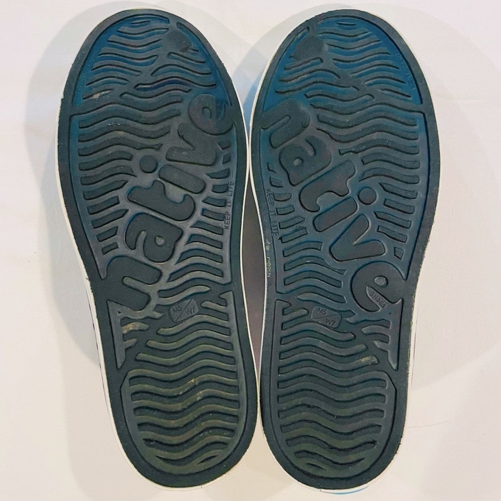 Native Shoes Mickey Mouse Jefferson Boys 5 Womens 7 Disney Slip-Ons Black Vegan - Picture 5 of 5